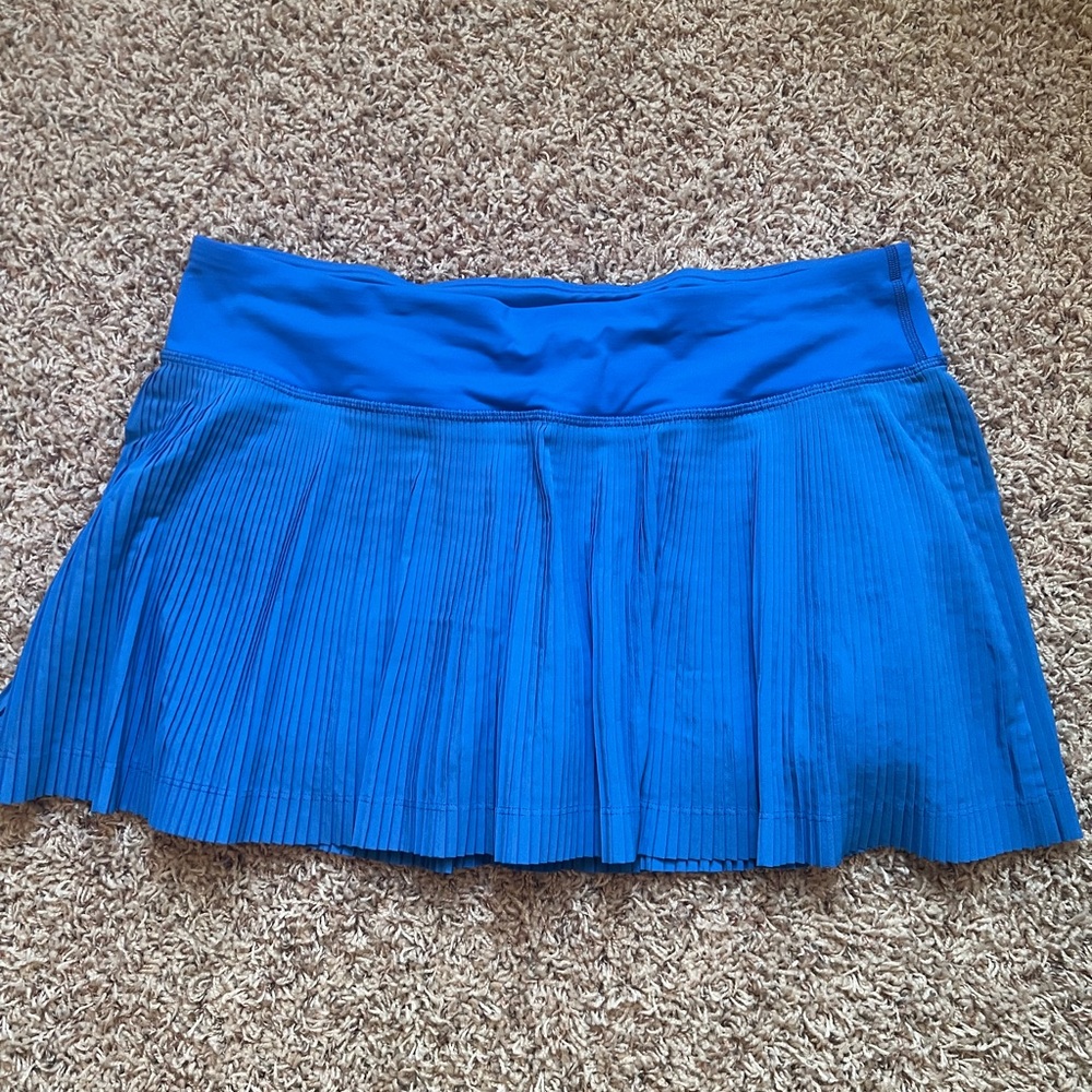 Lululemon skirt size 8 with pockets